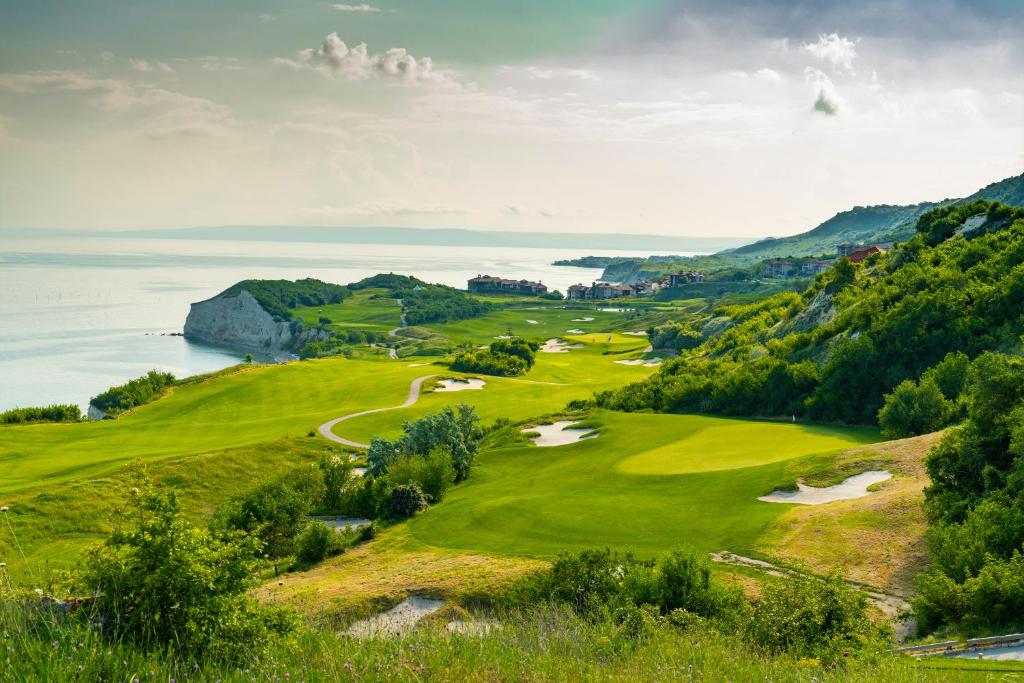 thracian cliffs hole 6 0013