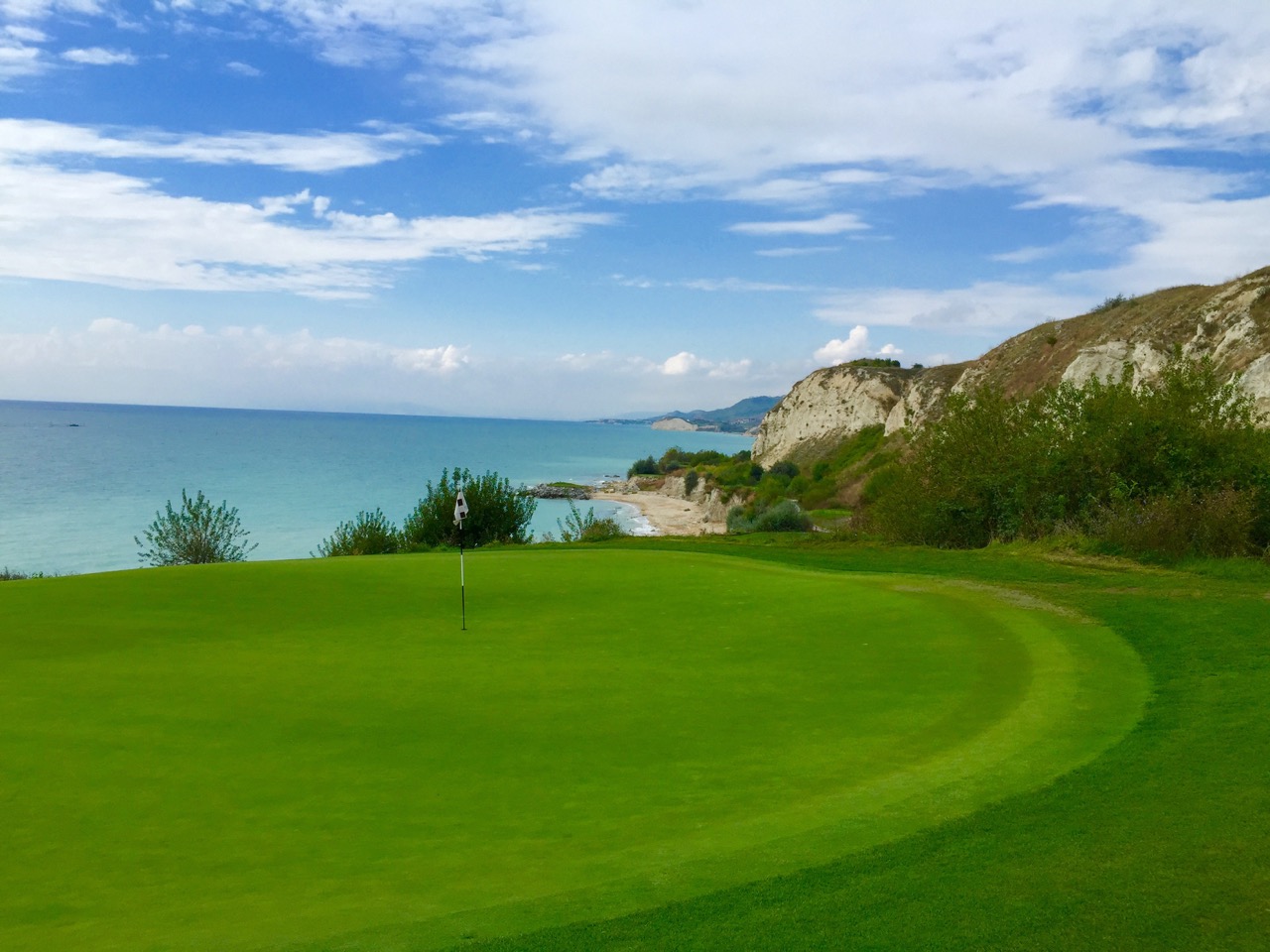 thracian cliffs hole 6 0017