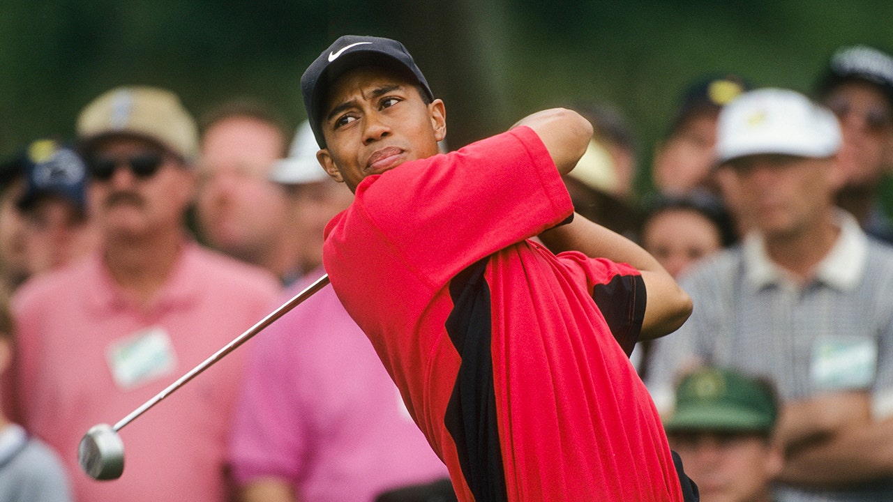 iconic tiger woods pictures 0019