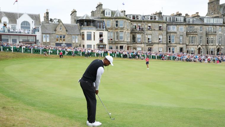 tiger woods st andrews bridge 0012