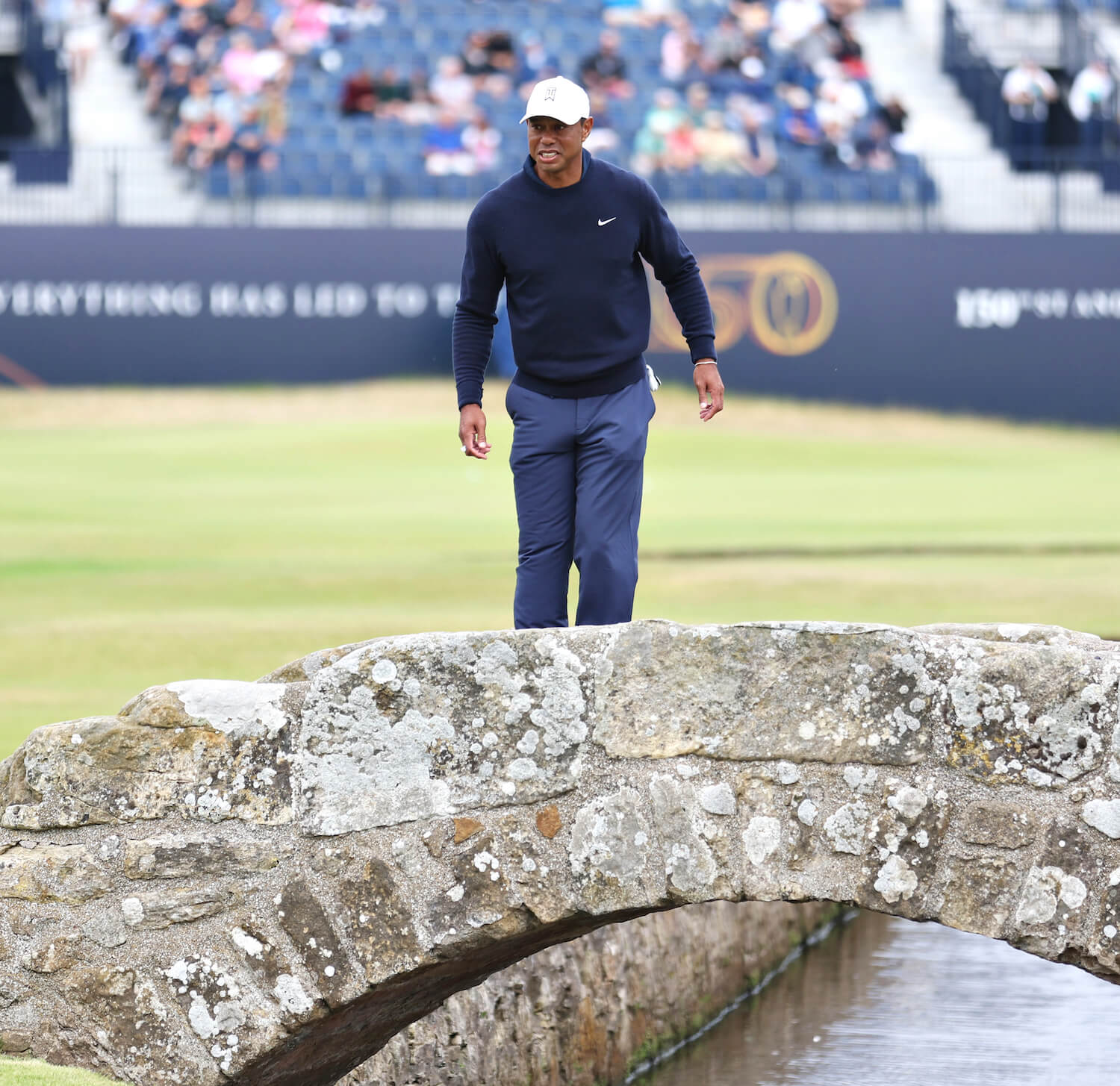 tiger woods st andrews bridge 0014