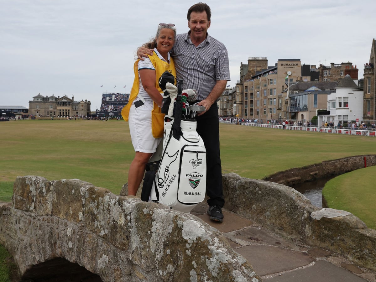 tiger woods st andrews bridge 0021