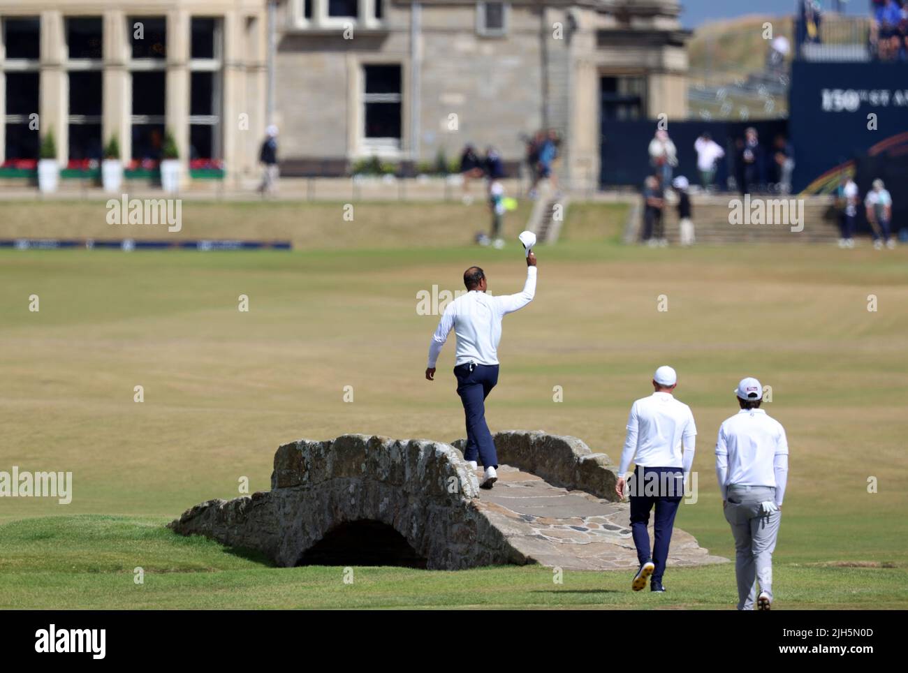 tiger woods st andrews bridge 0025