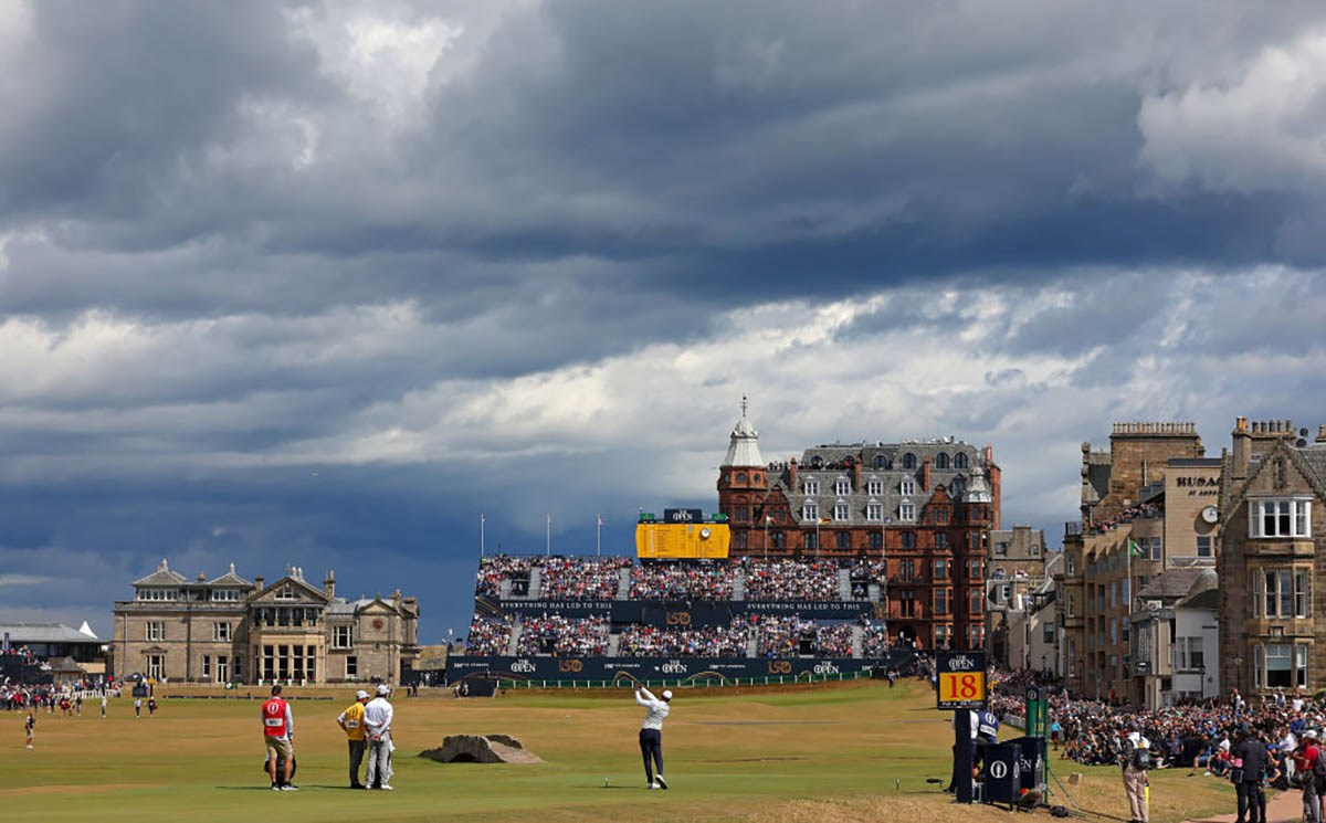 tiger woods st andrews bridge 0033