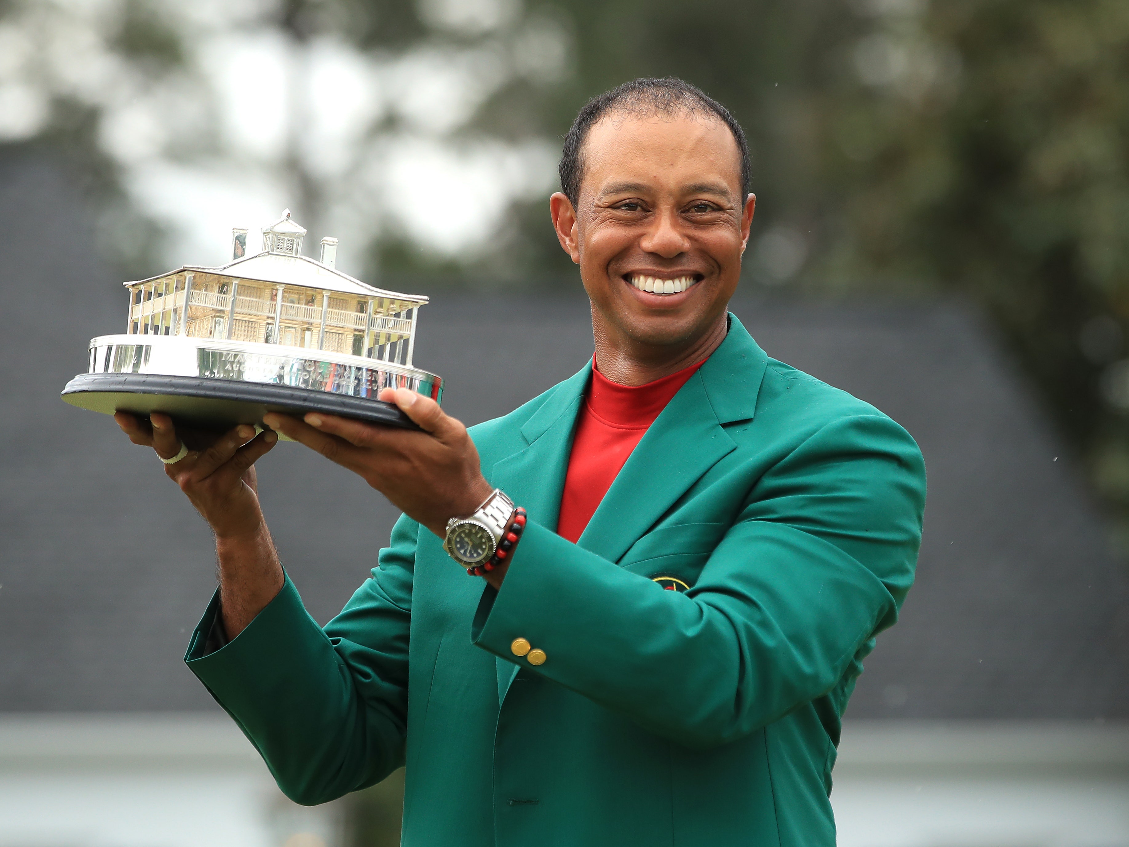 Tiger Woods trophy 0026