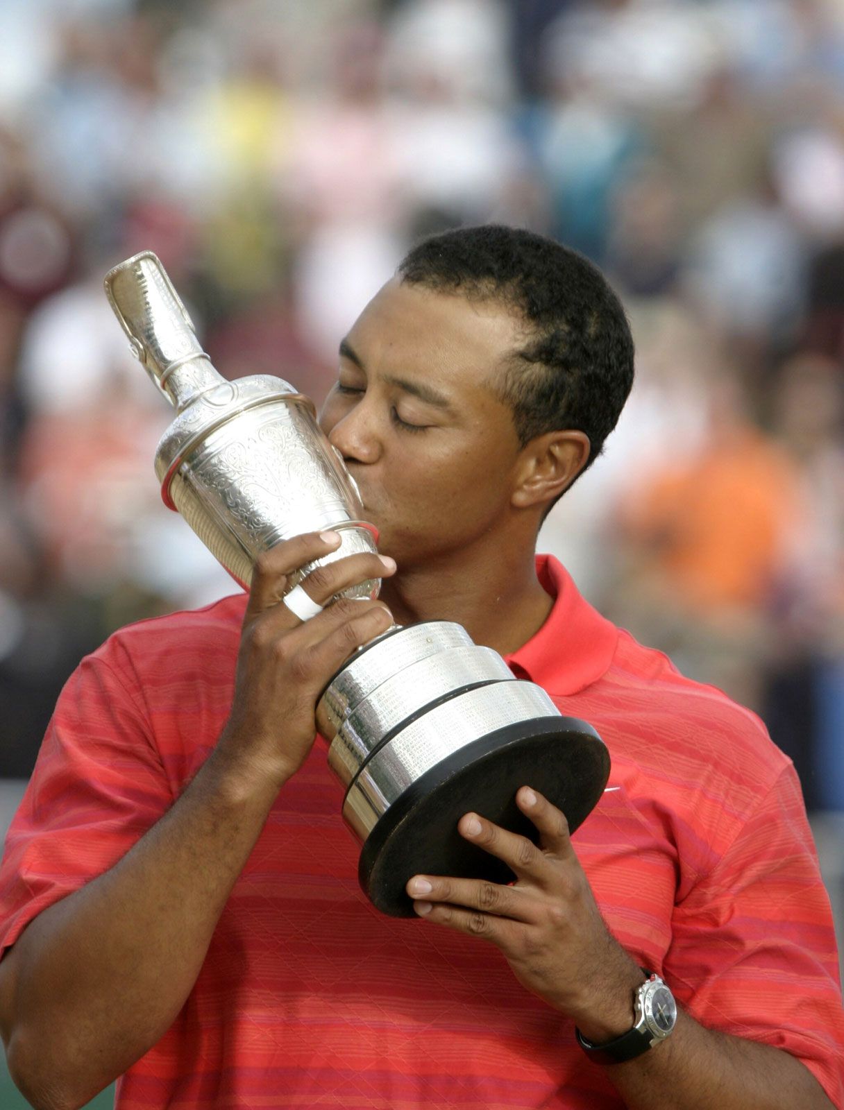 Tiger Woods trophy 0027