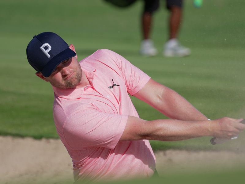 tom lewis golfer 0015