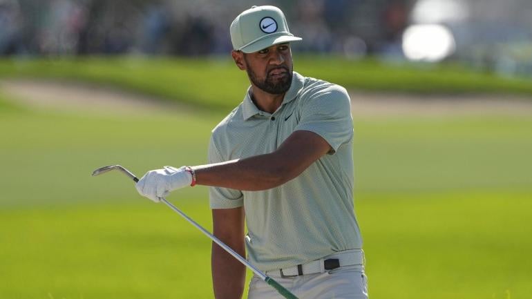 tony finau farmers insurance open 0030