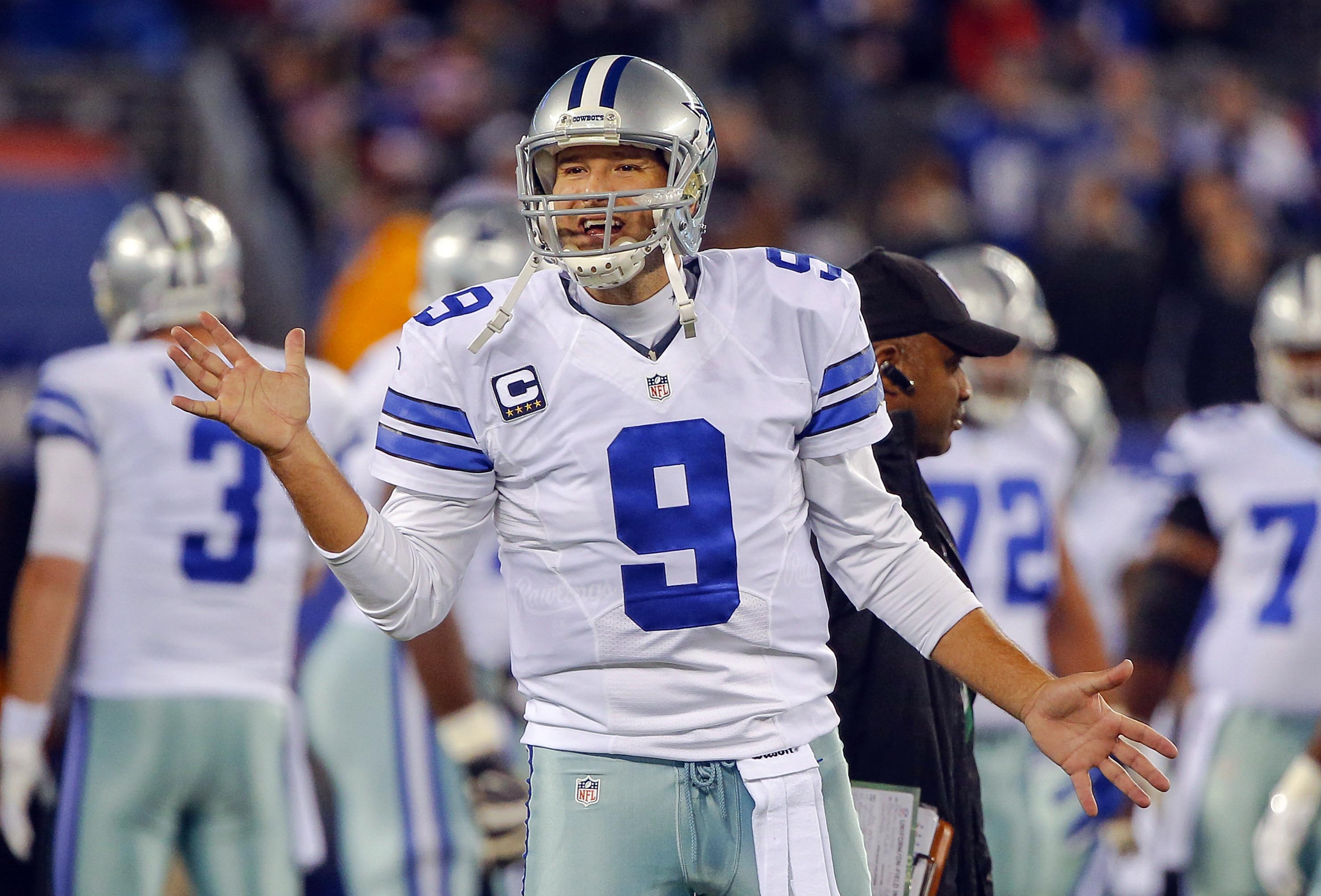 Tony Romo fan interactions