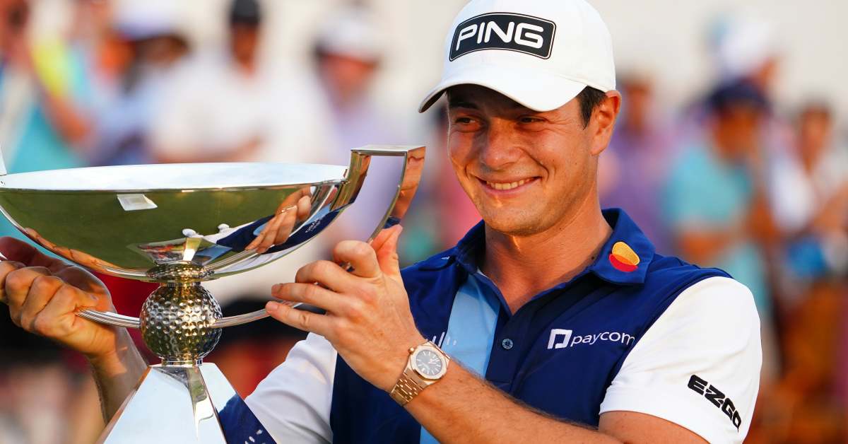 tour championship trophy 0038