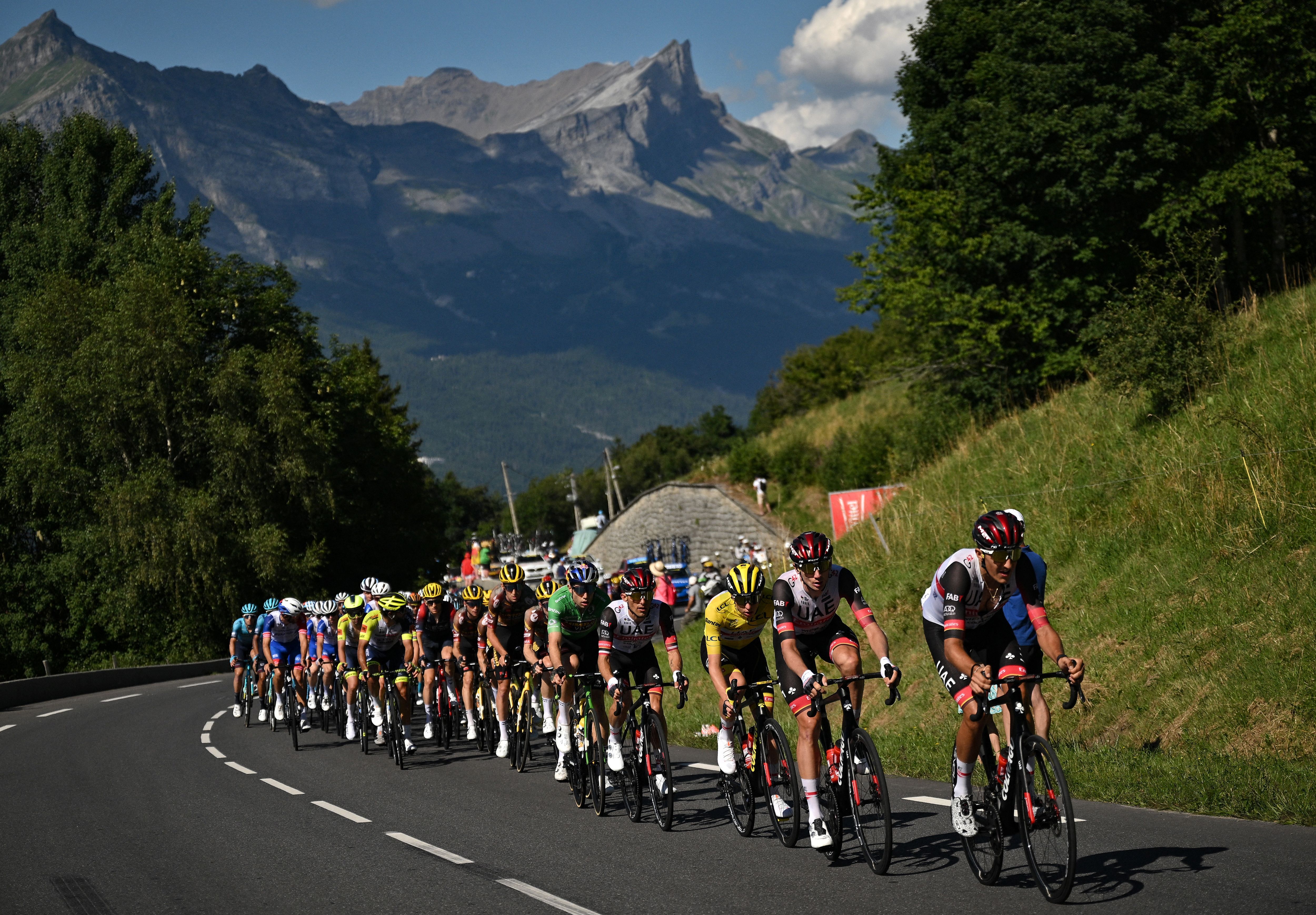 Tour de France stage 11 live updates