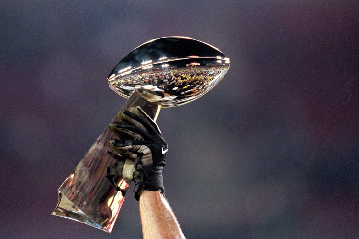 trophy for super bowl 0013