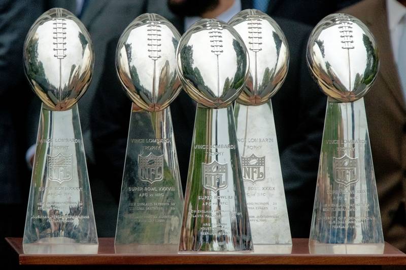 trophy for super bowl 0021