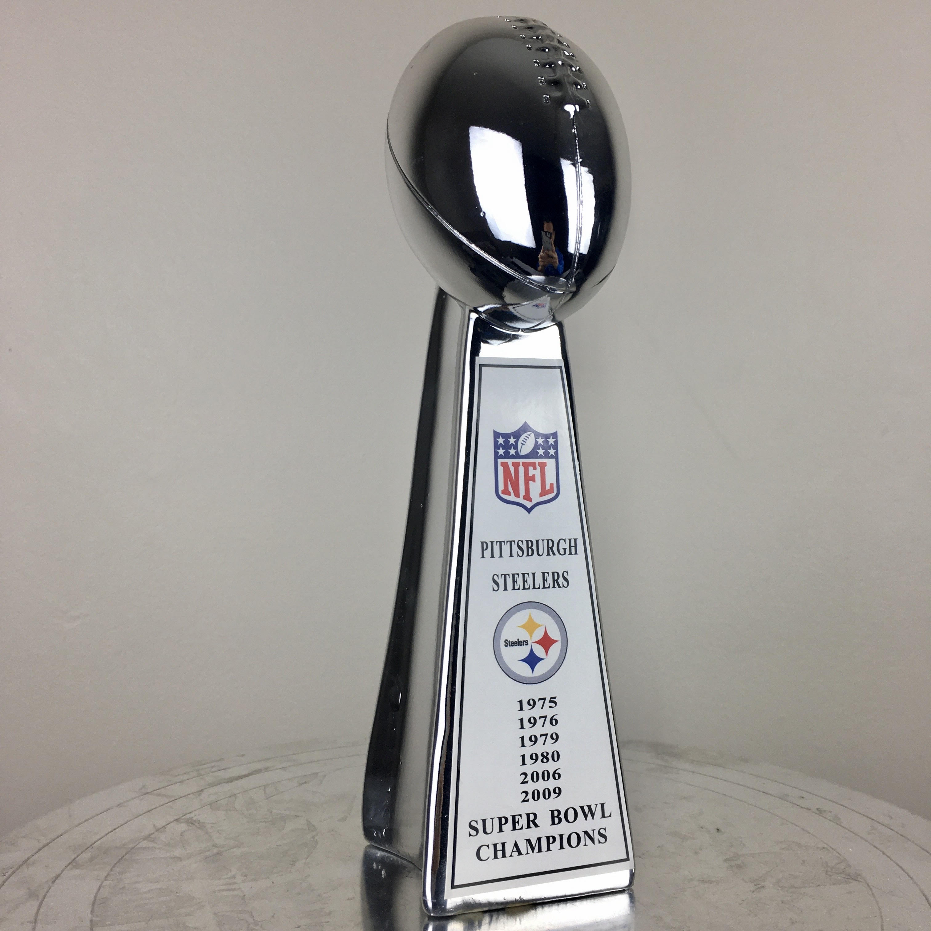 trophy for super bowl 0047