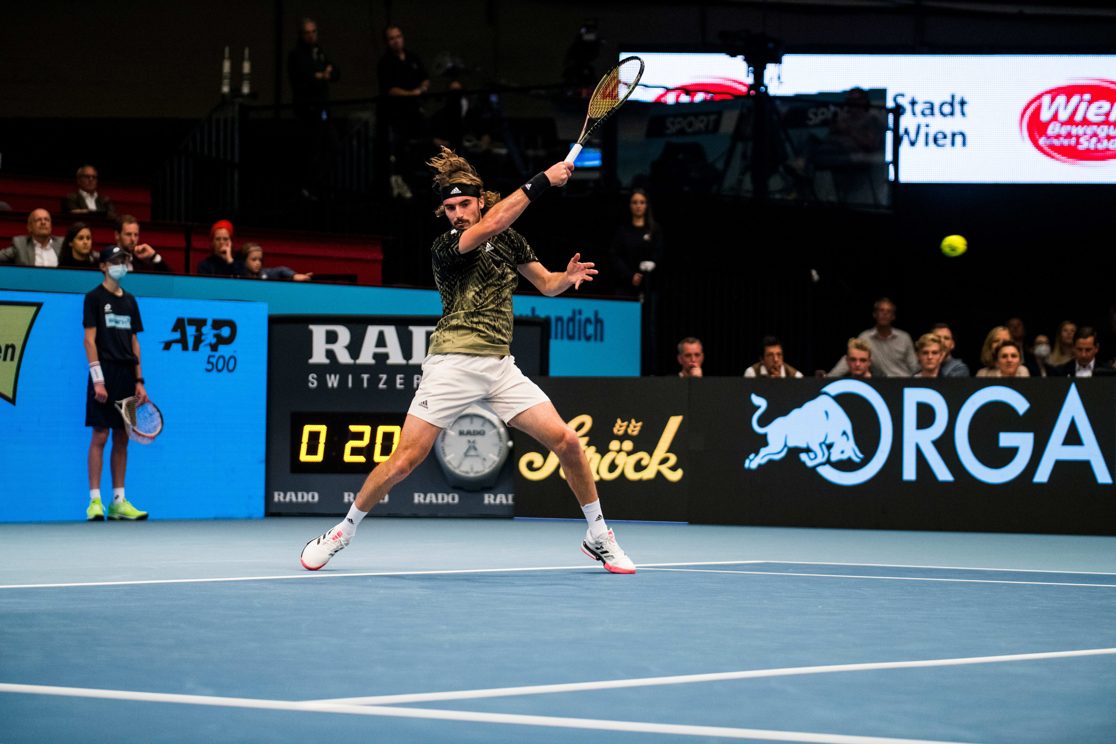 Tsitsipas forehand analysis