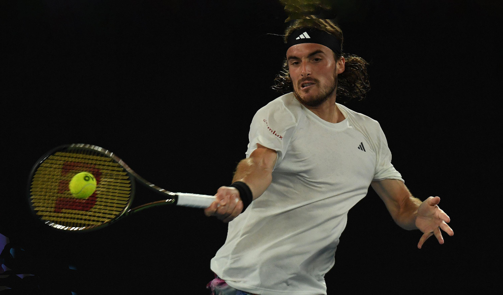 Tsitsipas forehand comparison