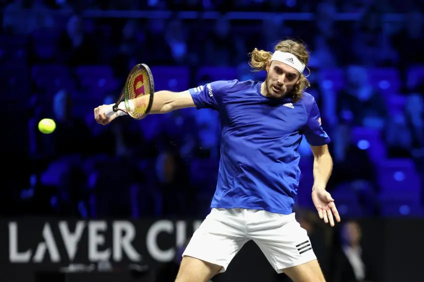 tsitsipas serve 0036