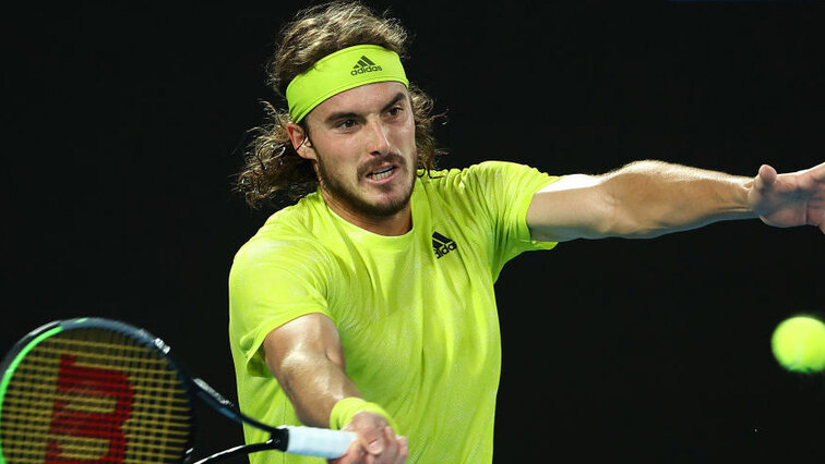 tsitsipas serve 0038