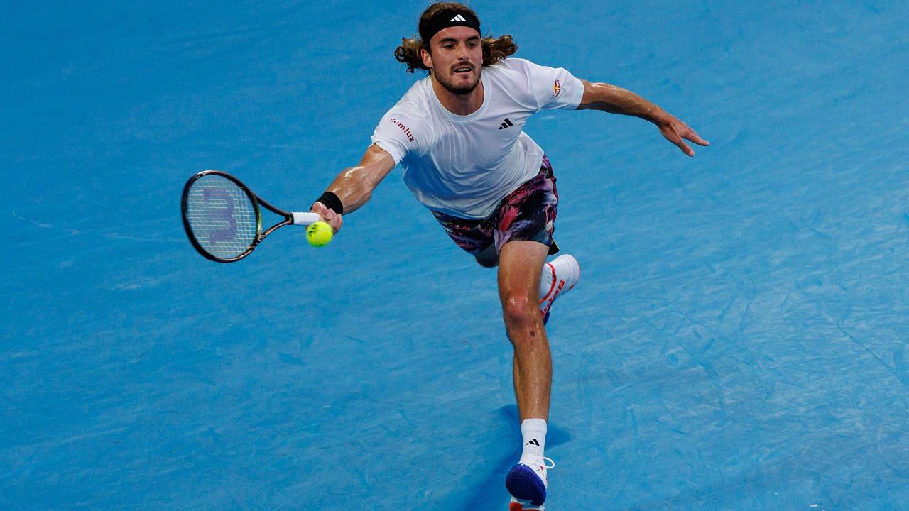 tsitsipas serve 0041