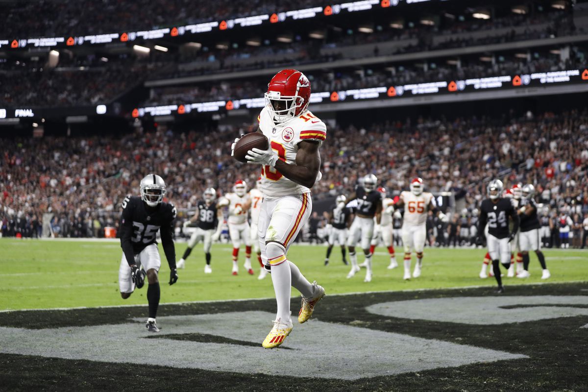 tyreek hill raiders 0015