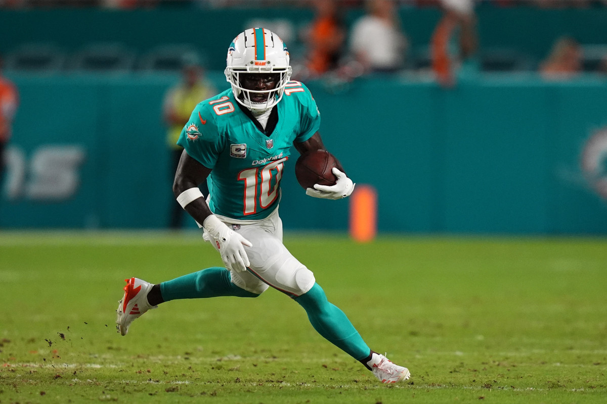 tyreek hill raiders 0024