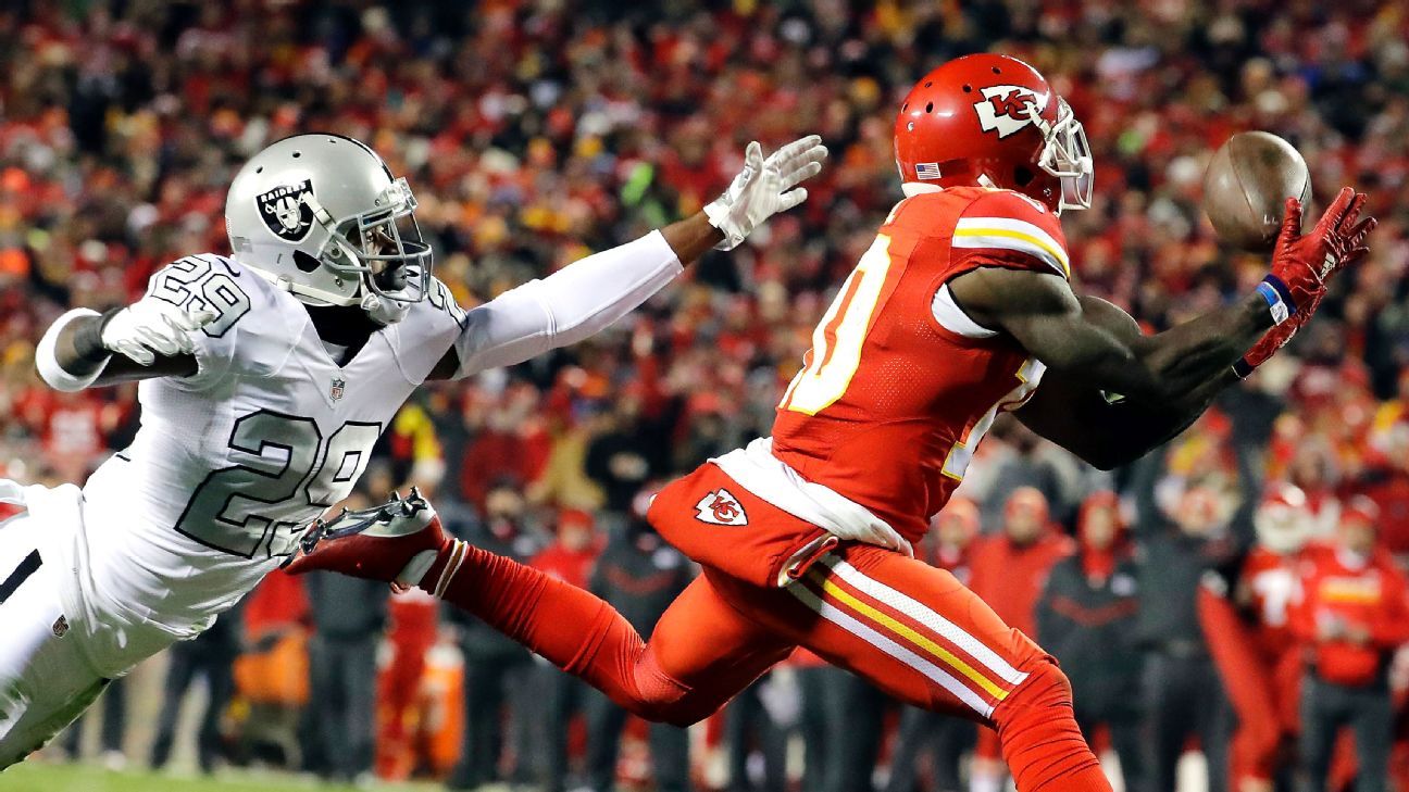 tyreek hill raiders 0029