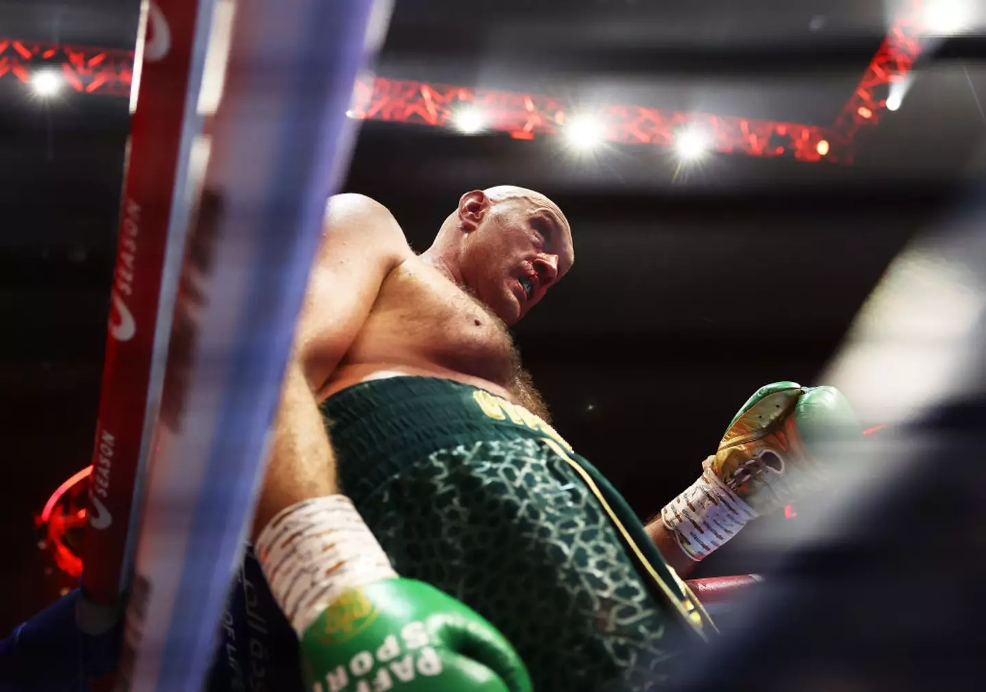tyson fury knocked down 0022