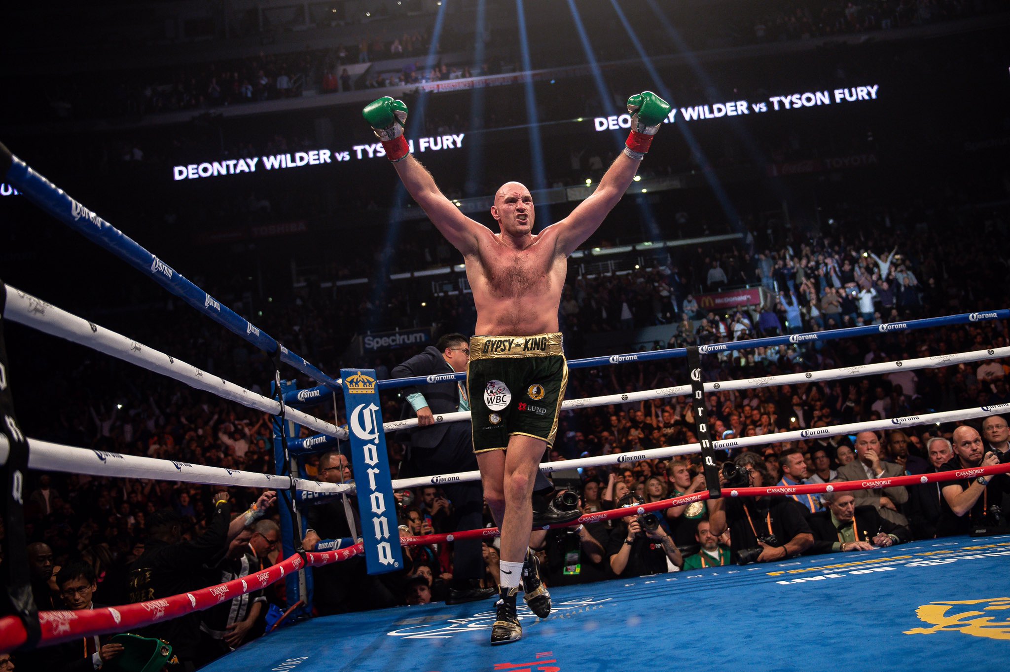 tyson fury knocked down 0041