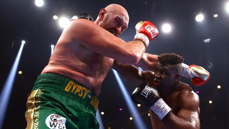 tyson fury knocked down 0044