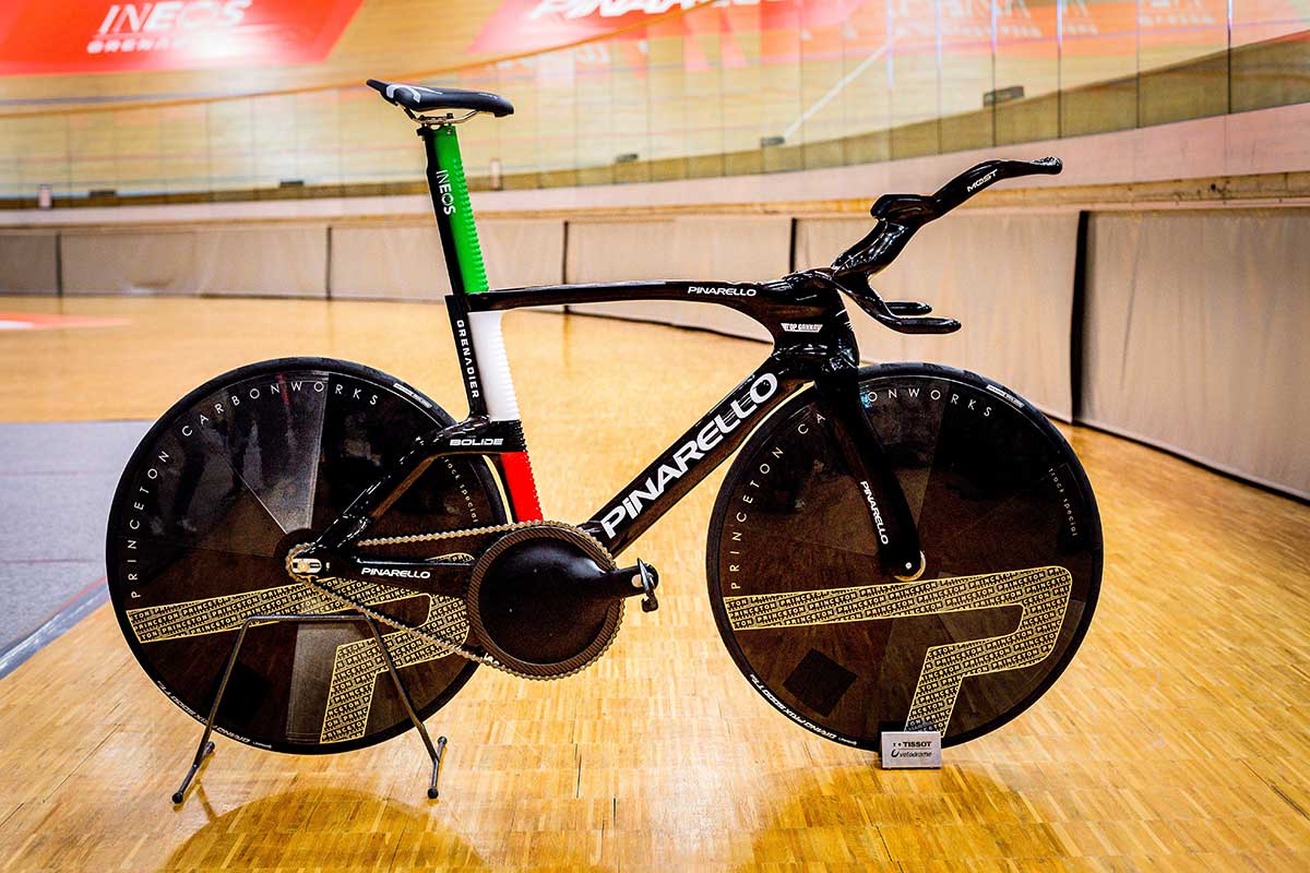 uci hour record 0011