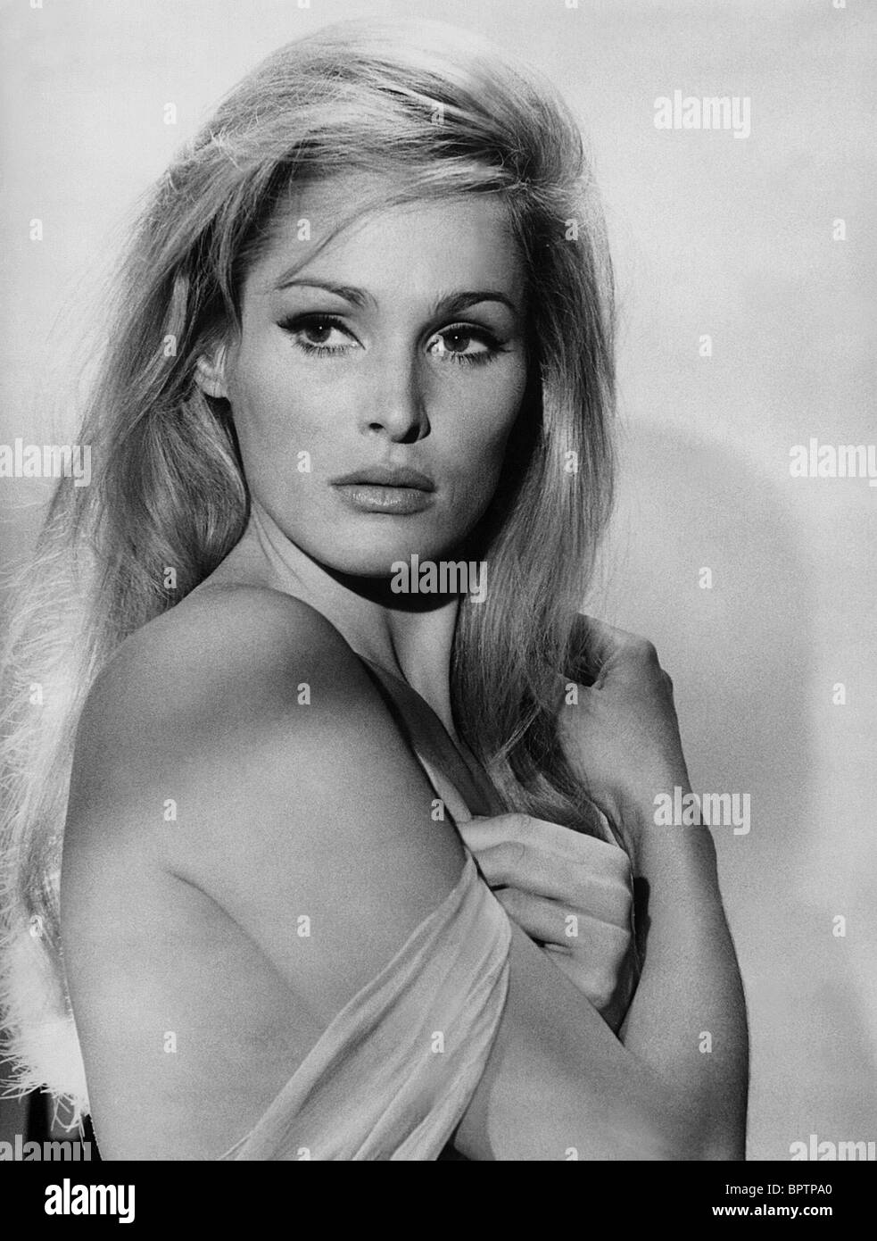 Ursula Andress Bond girl