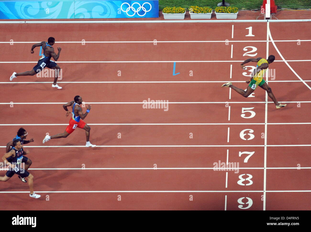 usain bolt finish line 0011