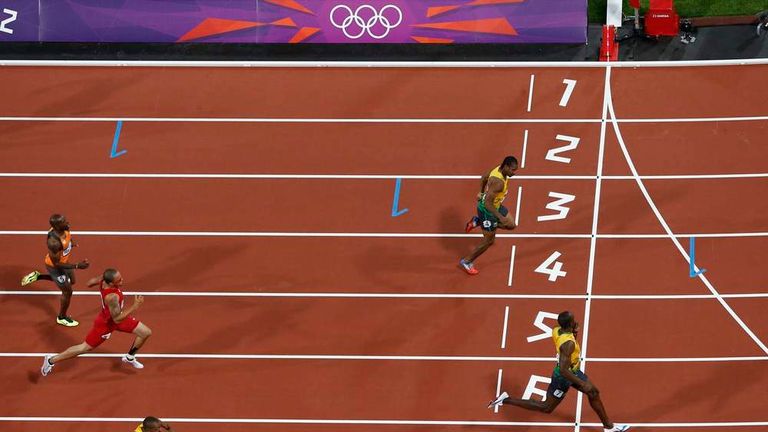 usain bolt finish line 0047