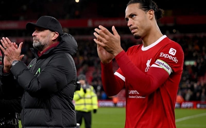 van Dijk photo 0077