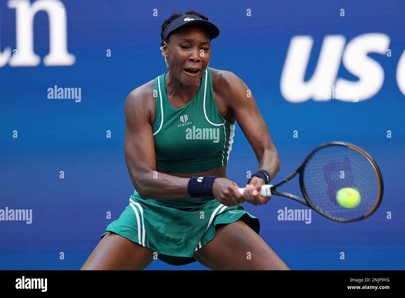 venus williams backhand stroke mechanics.