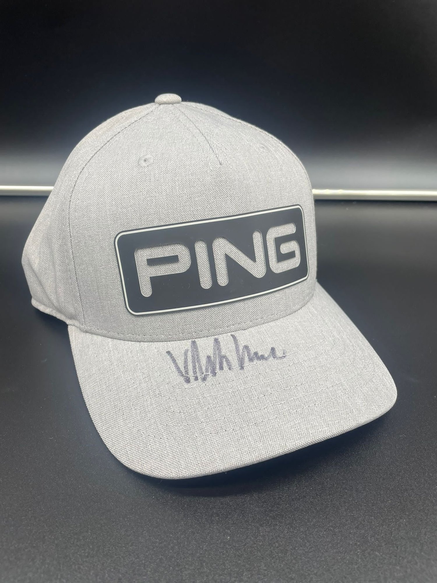 viktor hovland autograph 0018