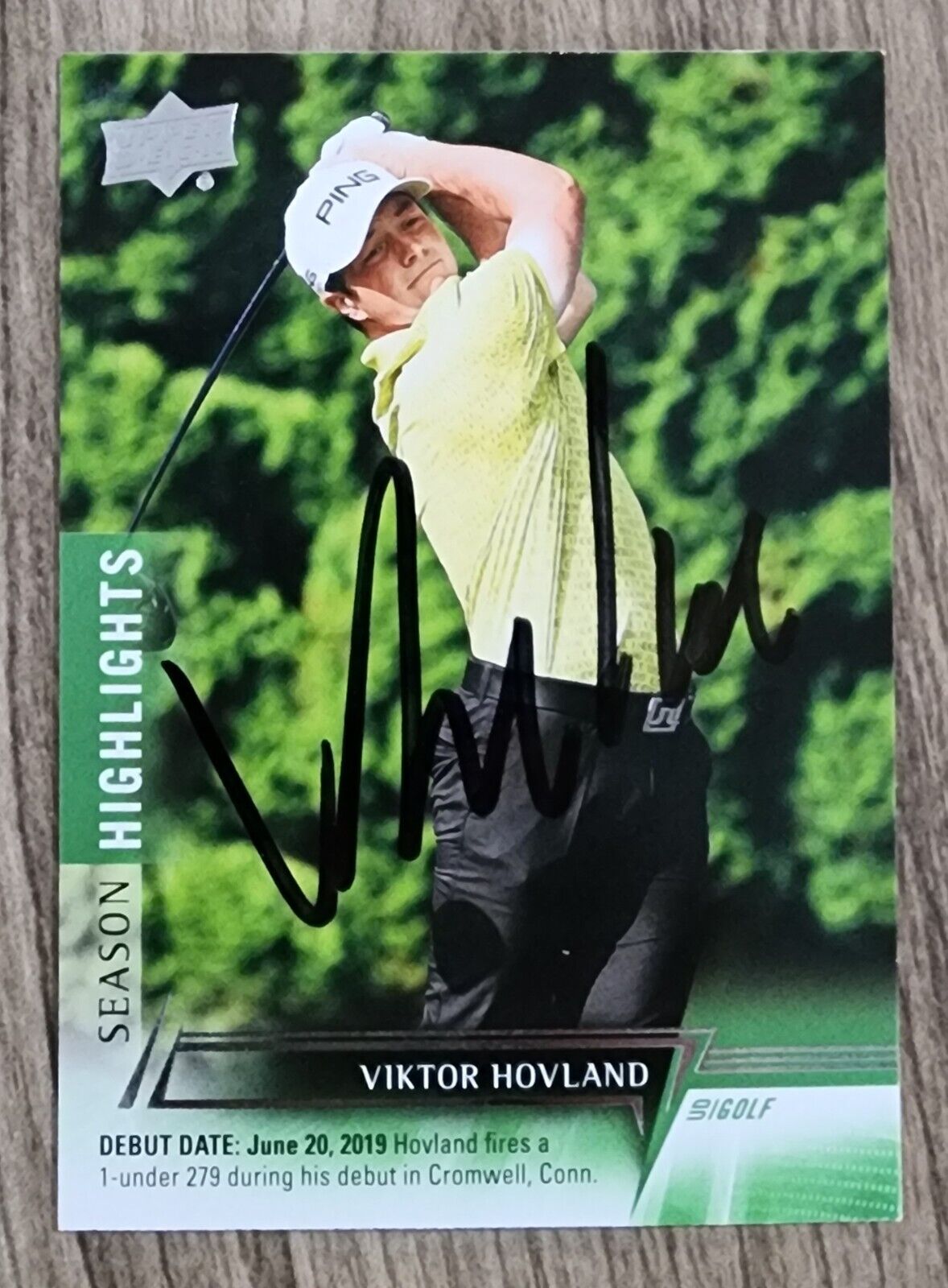 viktor hovland autograph 0024