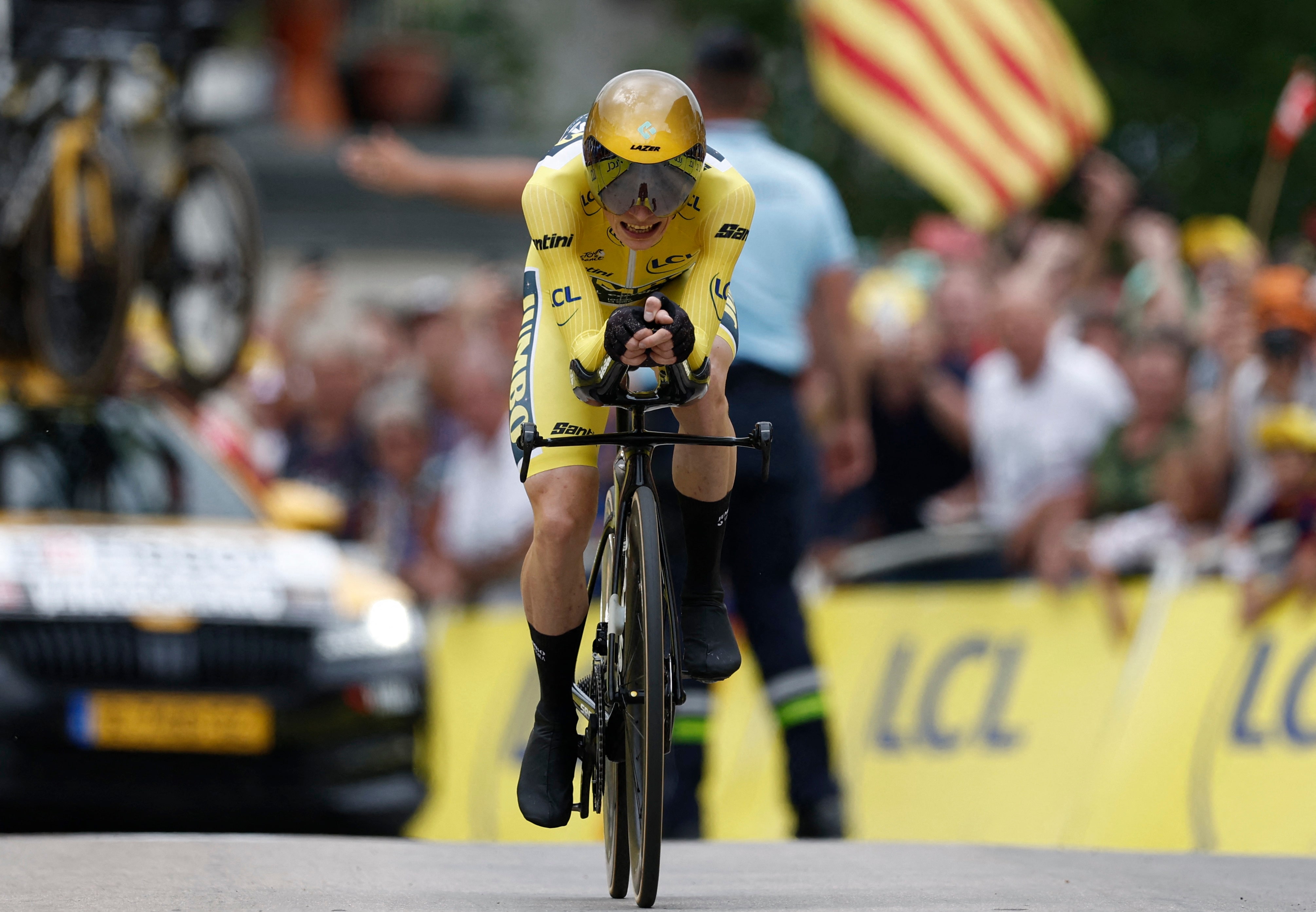 Vingegaard cycling technique