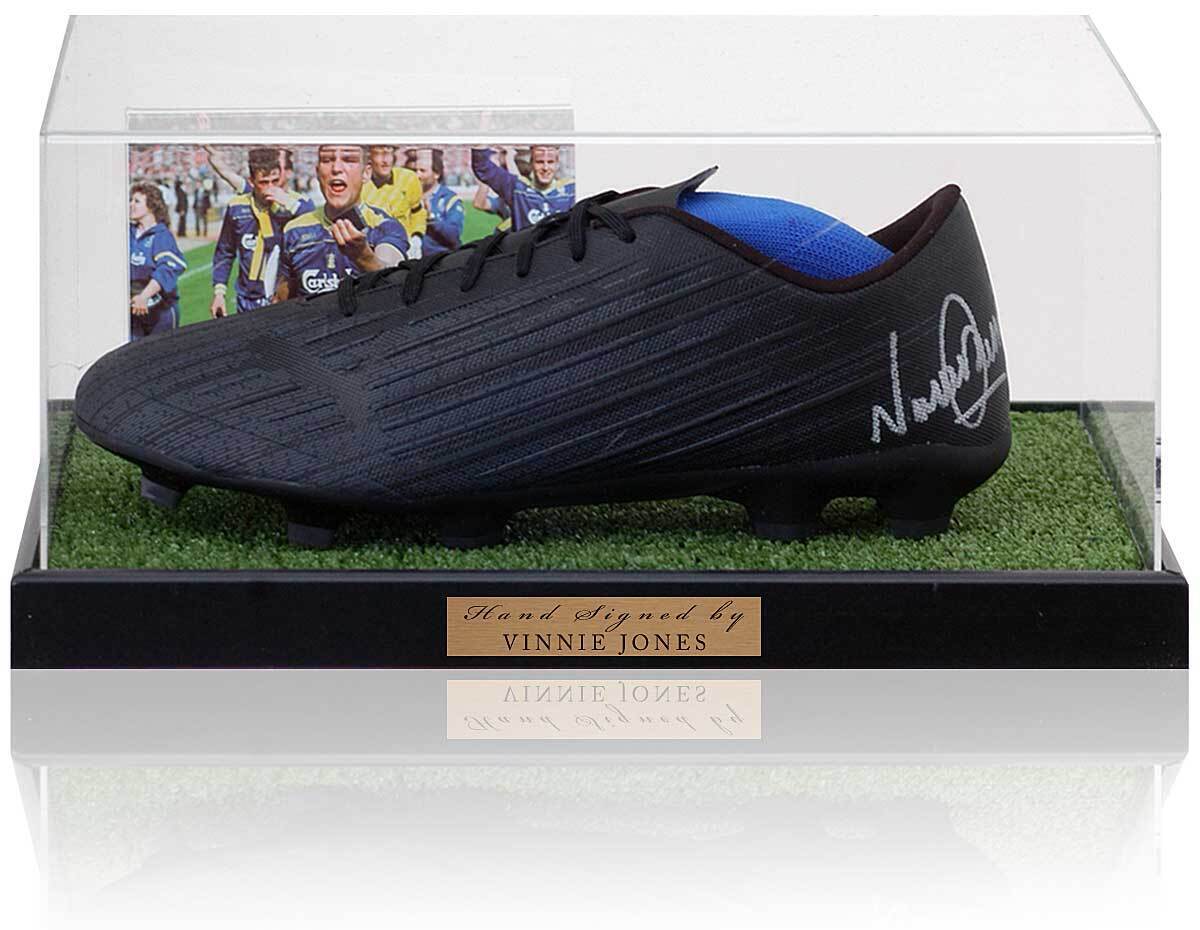 vinnie jones soccer photo 0085
