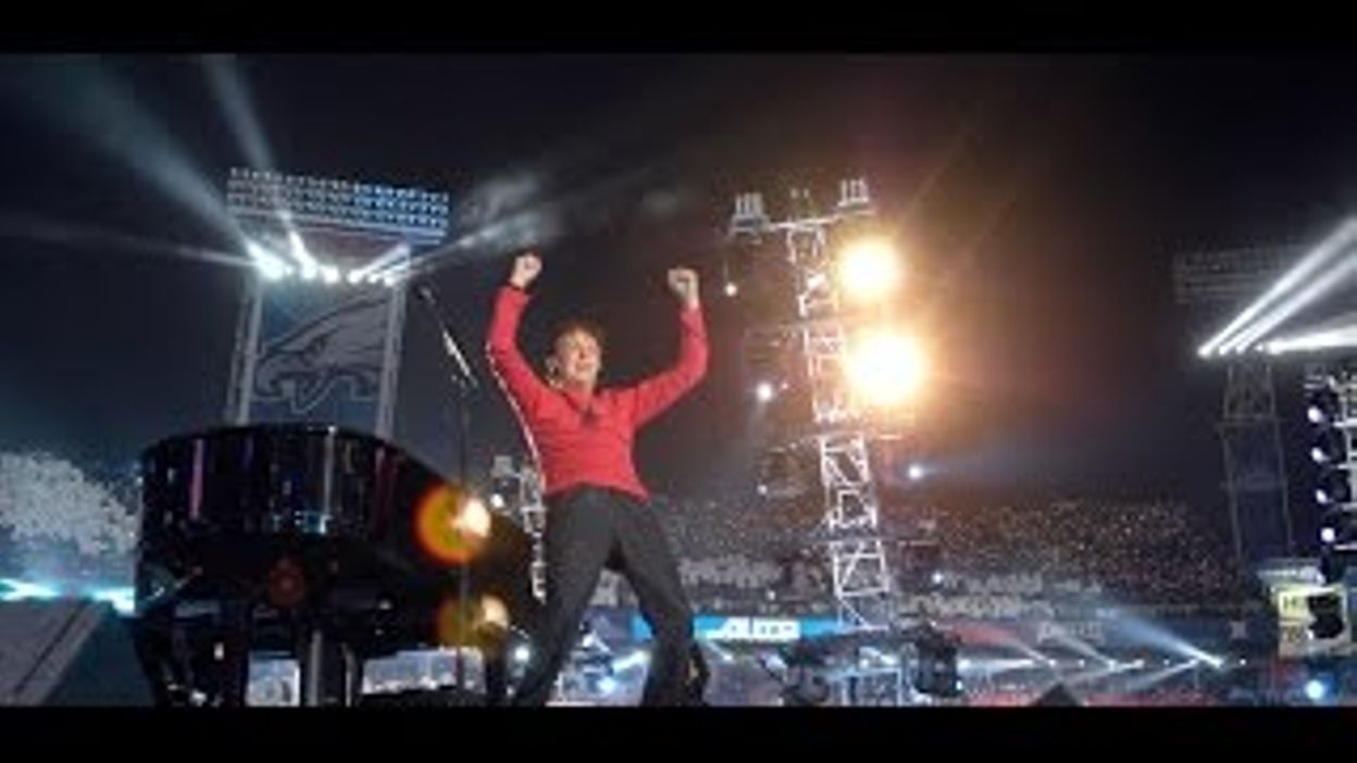 was paul mccartney at the super bowl 0036