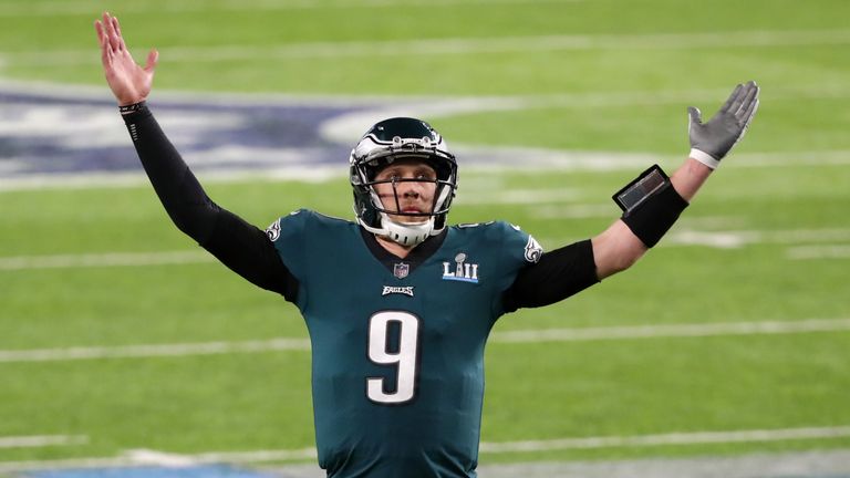 Wentz vs Foles debate
