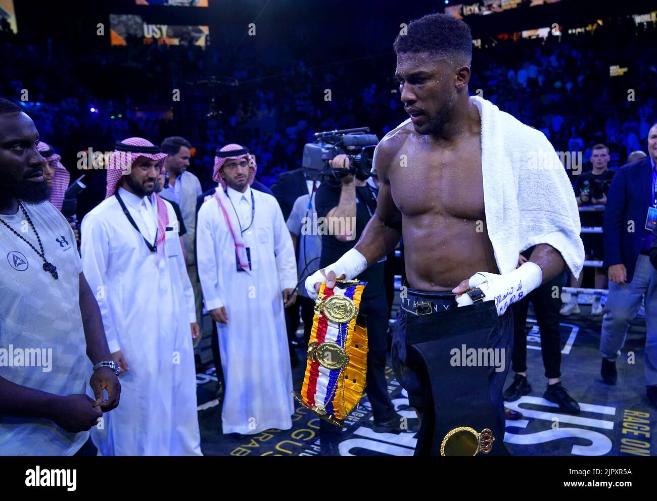 what belts does usyk have 0020