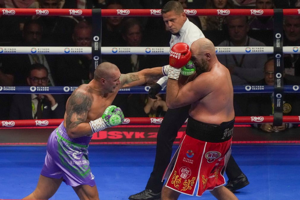 what belts does usyk have 0037