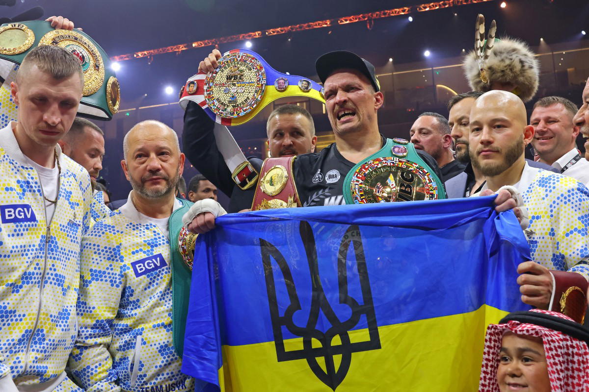what belts does usyk have 0040