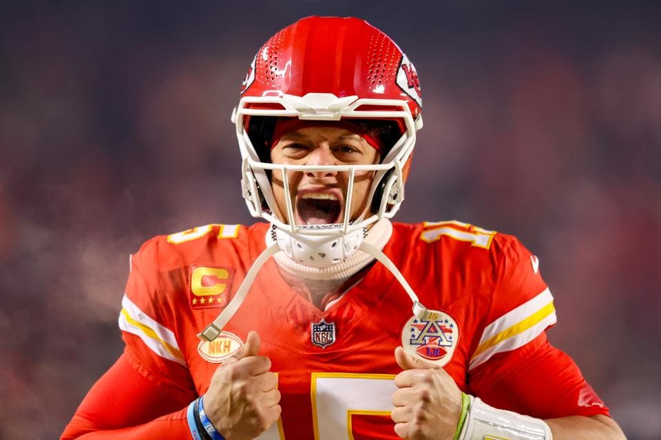 what does patrick mahomes look like 0025