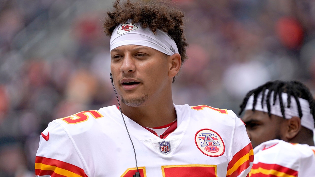 what does patrick mahomes look like 0026