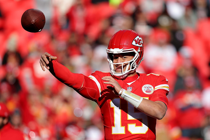 what does patrick mahomes look like 0033