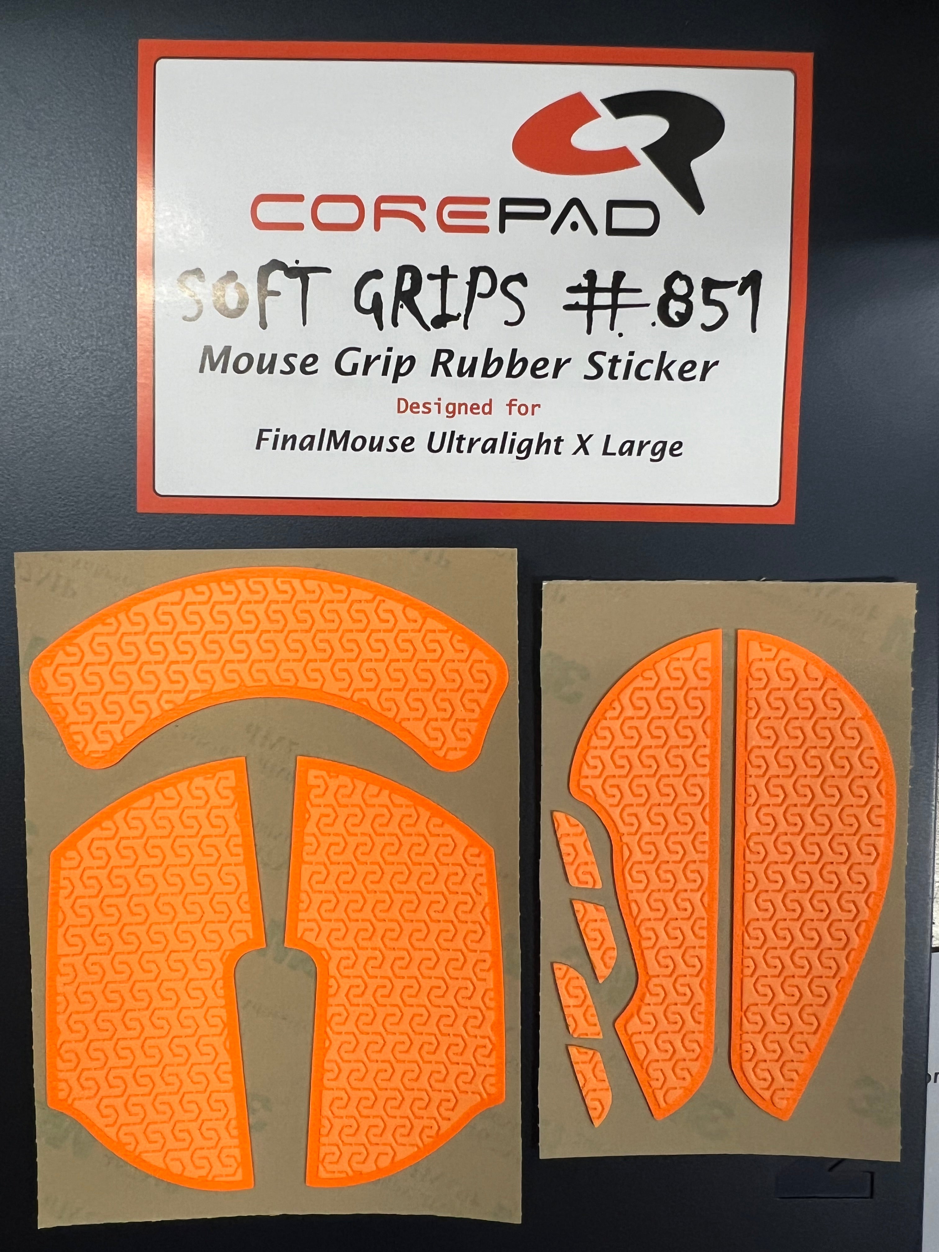 What grips does Tiger use 0049