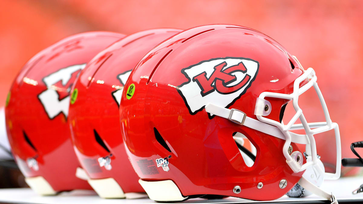 what is the sticker on the back of patrick mahomes helmet 0028