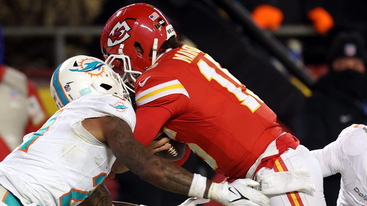 what is the sticker on the back of patrick mahomes helmet 0031